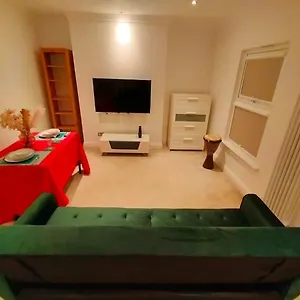  Apartamento Fully-equipped Flat In The Of