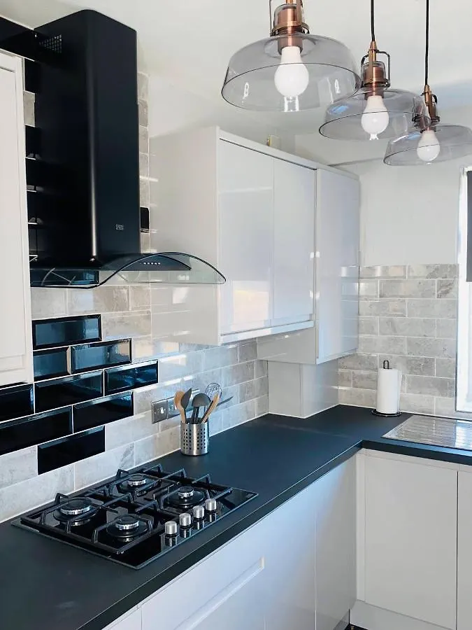 Bright, Spacious, Modern Interior Decor 2 Bedrooms Apartment With Amazing Views Londres